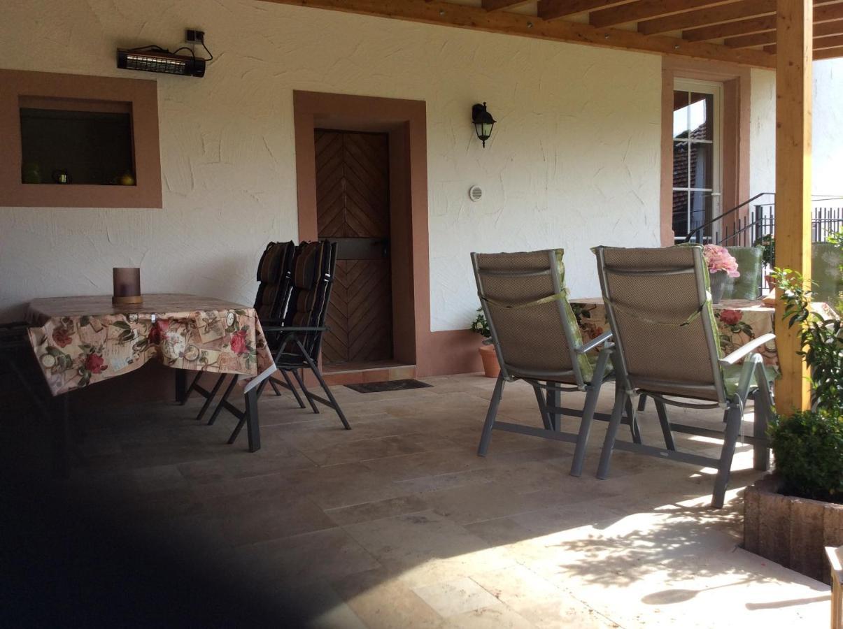 Pension Schmitz Serrig Εξωτερικό φωτογραφία